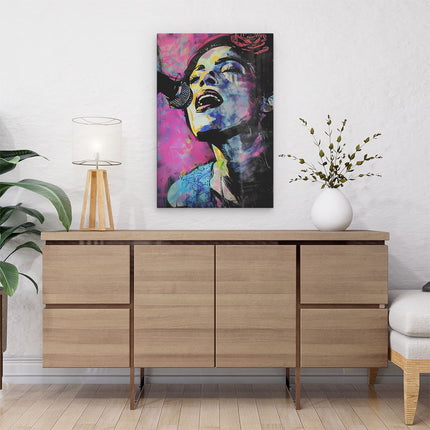 Canvas schilderij interieur Vrouw Zingt in een Microfoon