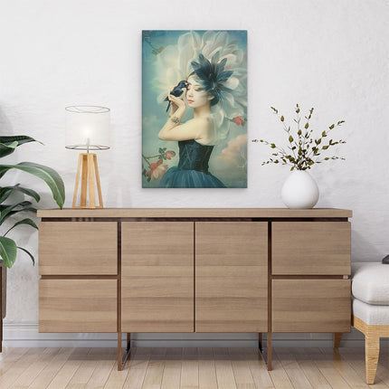 Canvas schilderij interieur Vrouw die een Vogel Vasthoudt