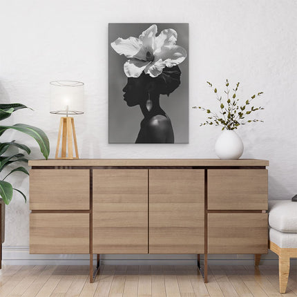 Canvas schilderij interieur Zwart Wit Portret van een Vrouw met een Bloem op haar Hoofd
