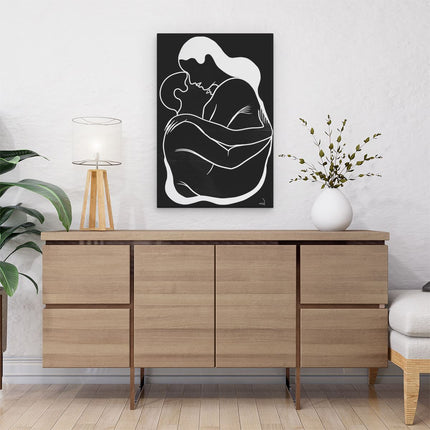 Canvas schilderij interieur Vrouw Knuffelt een Man in Zwart Wit
