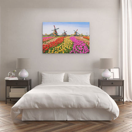 Canvas schilderij slaapkamer Kleurrijke Tulpen Bloemenveld - Windmolen