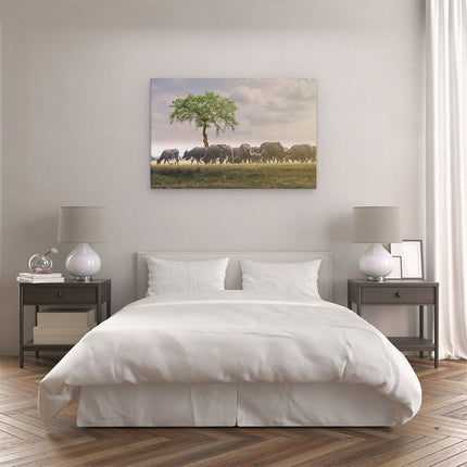 Canvas schilderij slaapkamer Kudde Buffels bij een Boom