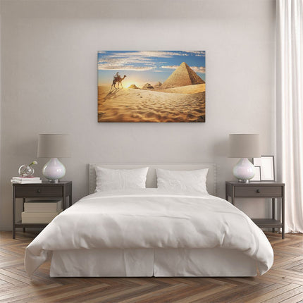 Canvas schilderij slaapkamer Egyptische Piramides met een Kameel