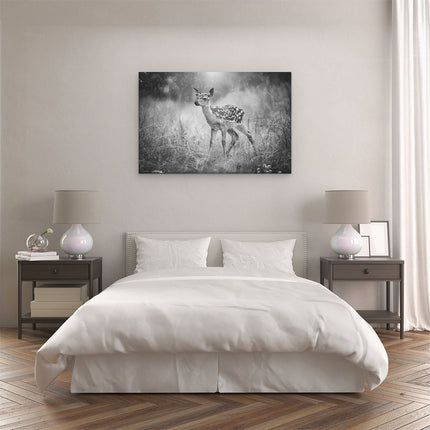 Canvas schilderij slaapkamer Baby Hert in het Gras - Bambi - Zwart Wit