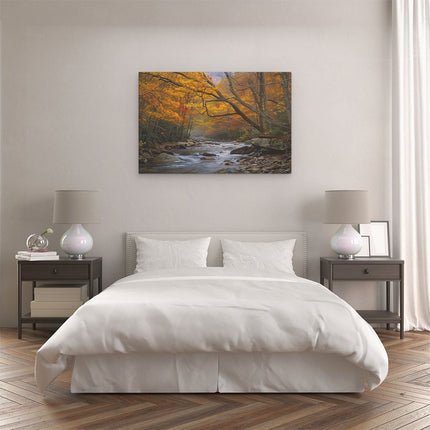 Canvas schilderij slaapkamer Stroom Omgeven door Bomen in de Herfst