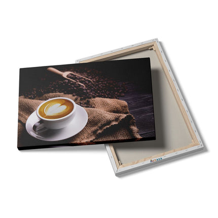 Canvas schilderij details Kopje Koffie In Een Hartje Met Koffiebonen