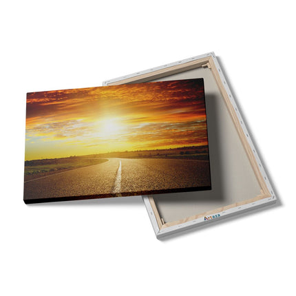 Canvas schilderij details Zonsondergang Over De Weg Met Een Rode Lucht