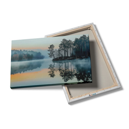 Canvas schilderij details Mistig Meer met Bomen erin Weerspiegeld