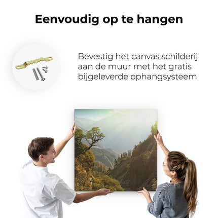 Canvas schilderij ophangen Bos In De Bergen Met Zonneschijn - Kleur