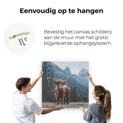 Canvas schilderij ophangen Schotse Hooglander Koe In De Bergen