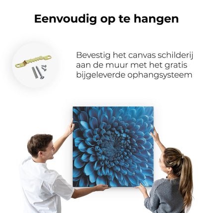 Canvas schilderij ophangen Close-Up van een Blauwe Chrysant Bloem