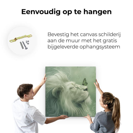 Canvas schilderij ophangen Leeuw met een Vlinder op zijn Hoofd