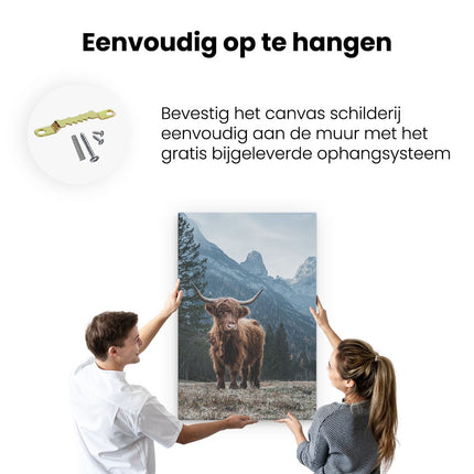 Canvas schilderij ophangen Schotse Hooglander Koe In De Bergen