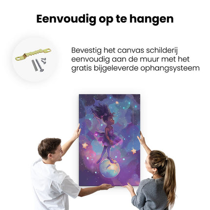 Canvas schilderij ophangen Meisje in een Paarse Jurk Staat Bovenop een Maan