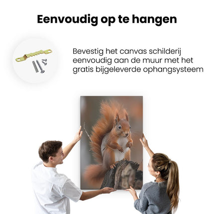 Canvas schilderij ophangen Rode Eekhoorn Zittend op een Boomstronk
