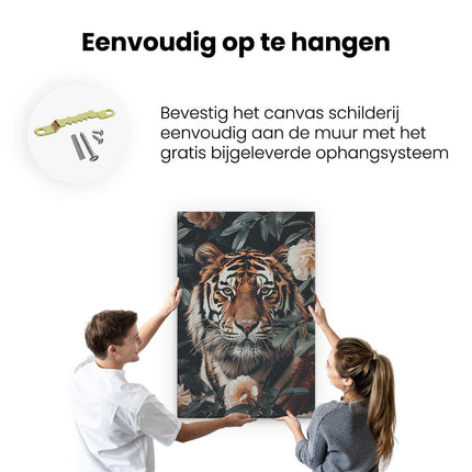 Canvas schilderij ophangen De Tijger is Omringd door Bloemen