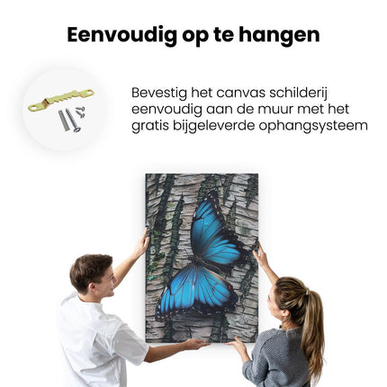 Canvas schilderij ophangen Blauwe Vlinder Rustend op de Schors van een Boom