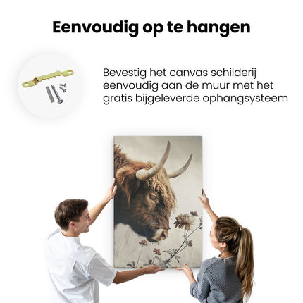 Canvas schilderij ophangen Koe met Lange Hoorns in een Veld met Bloemen