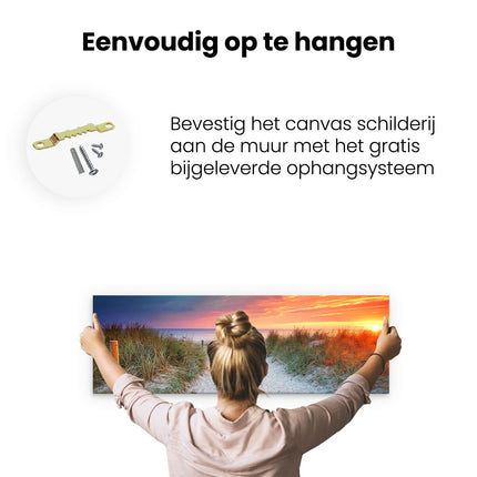 Canvas Schilderij Ophangen Schilderij De Zon gaat onder over een Strand met Palmbomen