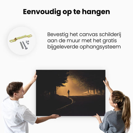 Canvas schilderij ophangen Persoon Op Een Donkere Weg In Het Bos