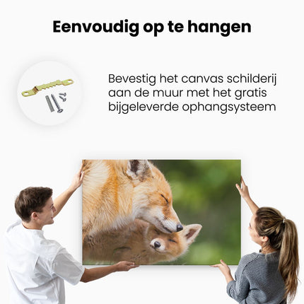 Canvas schilderij ophangen Moeder Vos met haar Welp 