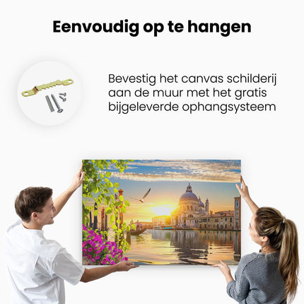 Canvas schilderij ophangen Kanaal in Venetië met Bloemen