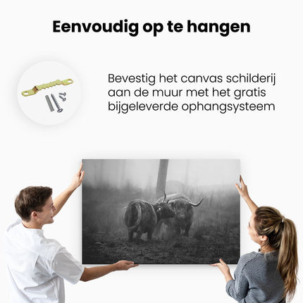 Canvas schilderij ophangen Twee Schotse Hooglanders in de Mist - Zwart Wit