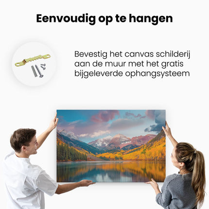 Canvas schilderij ophangen De Bergen Worden Weerspiegeld in een Meer