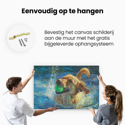 Canvas schilderij ophangen Hond speelt met een Bal in het Water