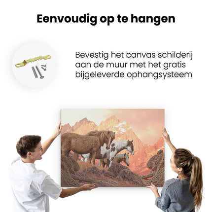 Canvas Schilderij Ophangen Wilde Paarden in de Bergen