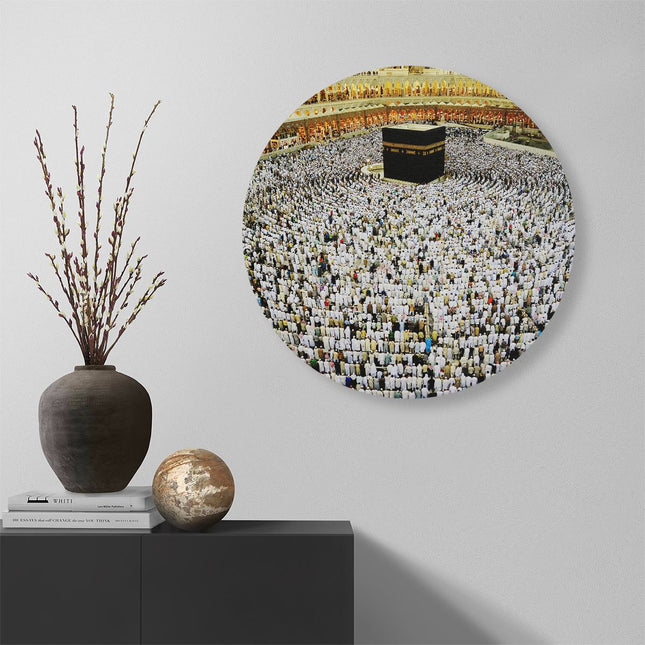 Wandcirkel muur Zwarte Steen in Mekka met Biddende Moslims