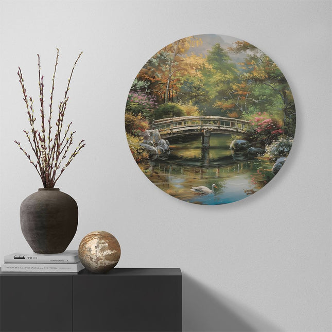 Wandcirkel muur Kunstwerk van een Brug over een Vijver met Zwanen