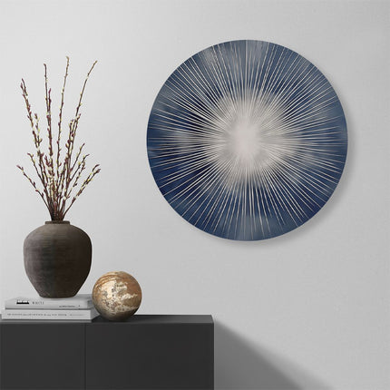 Wandcirkel muur Witte Zonnestraal op een Blauwe Achtergrond