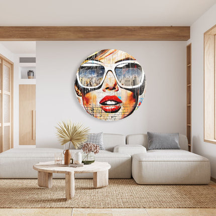 Wandcirkel woonkamer Kunstwerk van een Vrouw met Zonnebril