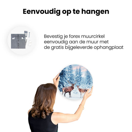 Wandcirkel ophangen Twee Herten In Het Bos Met Sneeuw