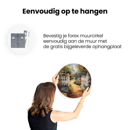 Wandcirkel ophangen Kunstwerk van een Witte Poort in een Tuin