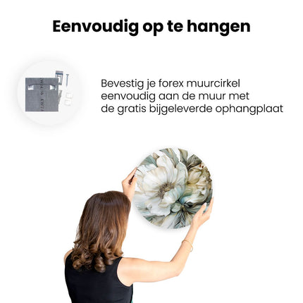 Wandcirkel ophangen Kunstwerk van een Witte Bloem op een Witte Achtergrond