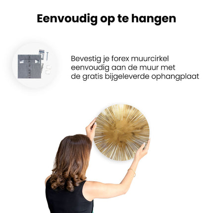 Wandcirkel ophangen Gouden Zonnestraal op een Witte Achtergrond