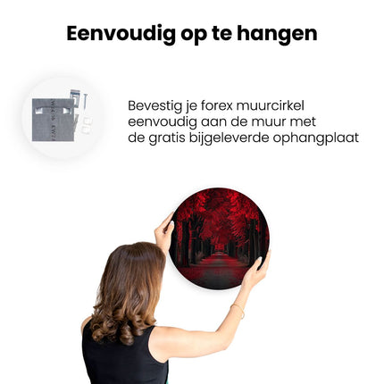 Wandcirkel ophangen De Weg is Omzoomd met Rode Bladeren