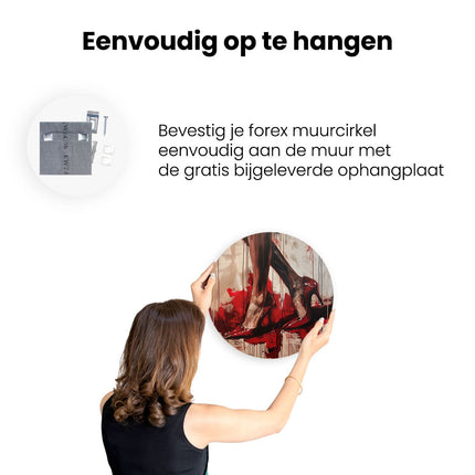 Wandcirkel ophangen Kunstwerk van een Vrouw in Rode Schoenen met Hoge Hakken