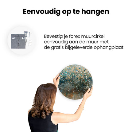 Wandcirkel ophangen Kunstwerk van Stippen op een Blauwe Achtergrond