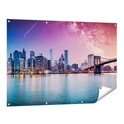 Tuinposter vooraanzicht New York Skyline Met Een Kleurrijke Hemel