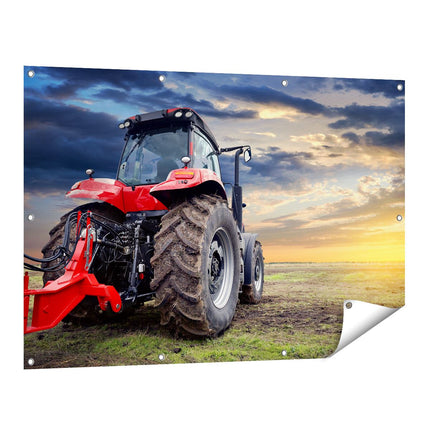 Tuinposter vooraanzicht Rode Tractor bij Zonsondergang - Trekker