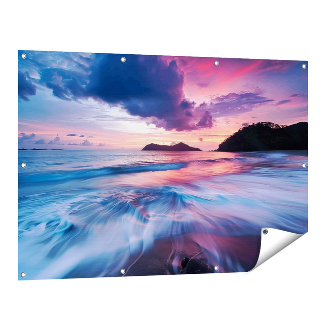 Tuinposter vooraanzicht Zonsondergang over een Strand met Golven