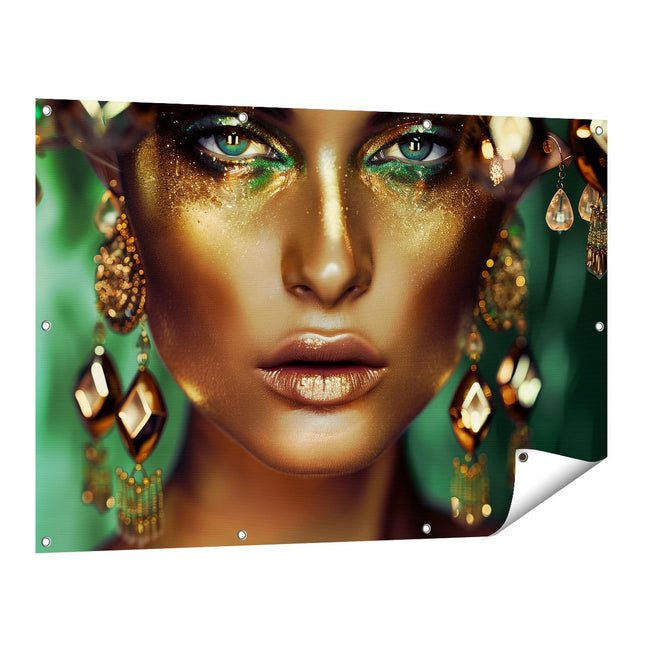 Tuinposter vooraanzicht Vrouw met Gouden Make-Up en Oorbellen