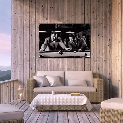 Tuinposter buiten terras Twee Mannen die Pool Spelen