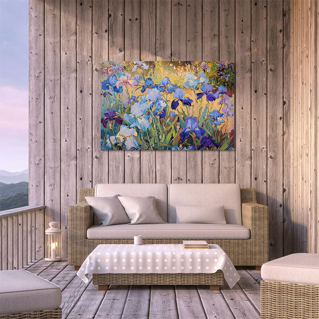 Tuinposter buiten terras Blauwe Irissen in een Veld