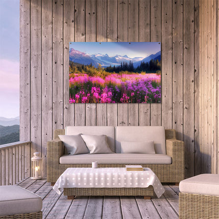 Tuinposter buiten terras Roze Bloemen in een Veld