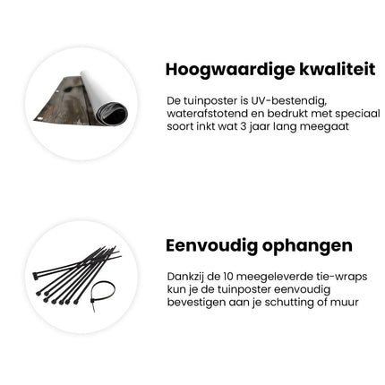Tuinposter informatie Zwart Wit Kunstwerk van een Man op een Sokkel